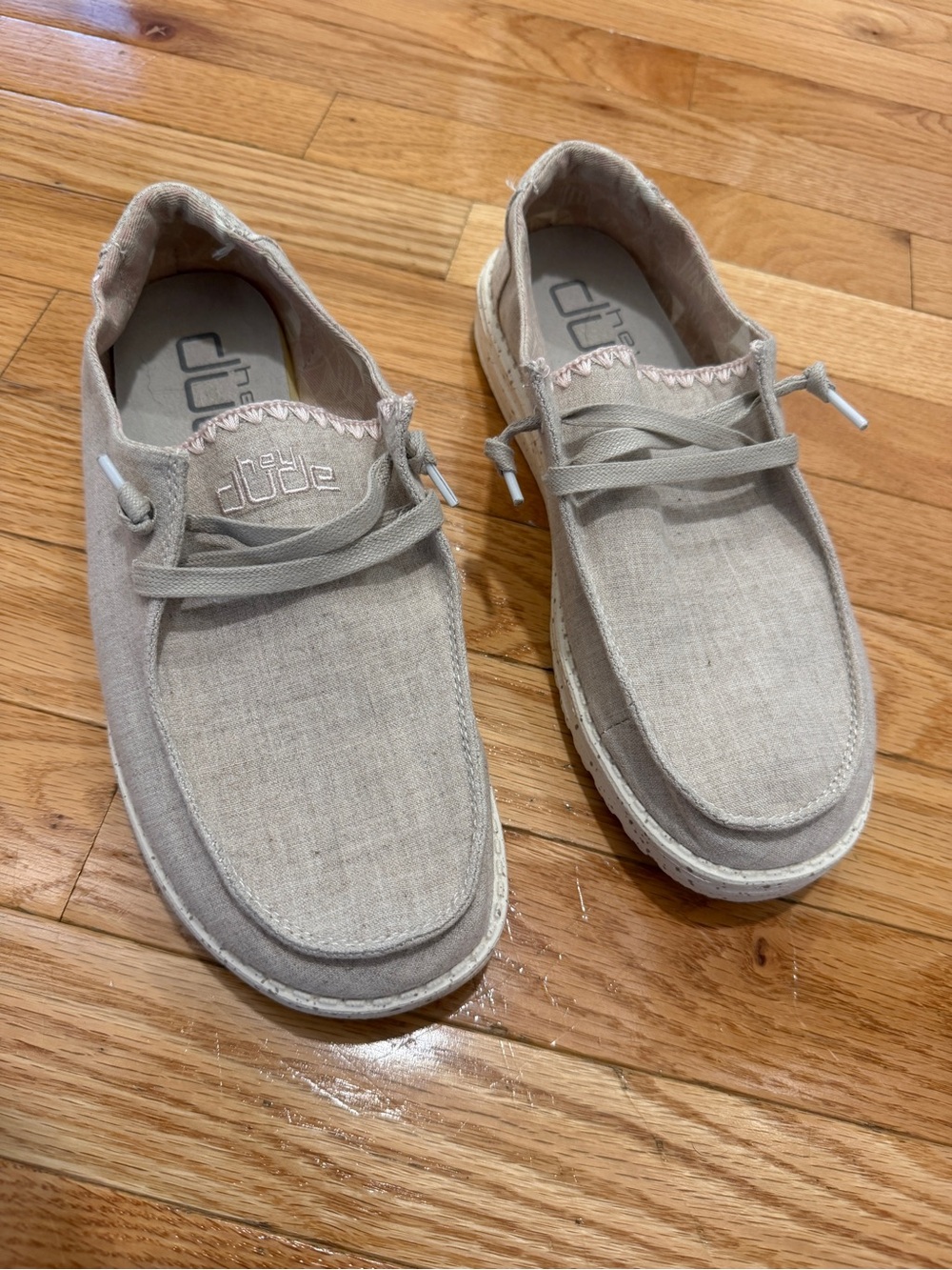 HEYDUDE Wendy Dusty Linen Women’s Shoes Size 8 Beige Tan Slip On Loafers